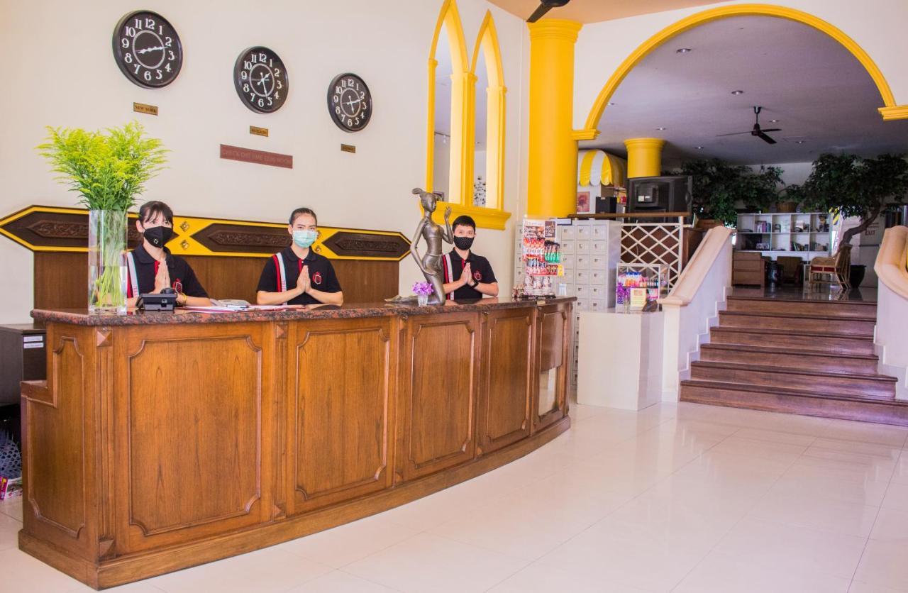 พีเพิล เพลส บูทีค อิน ทาวน์ โฮเทล  Hotel เชียงใหม่ ภายนอก รูปภาพ